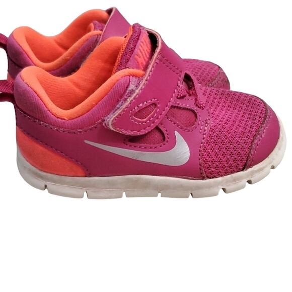 Nike velcro closure shoes, 6c - Picture 5 of 8